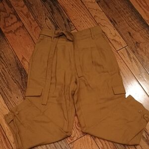 Banana Republic Cargo Style Cropped Pants Women's Size 6